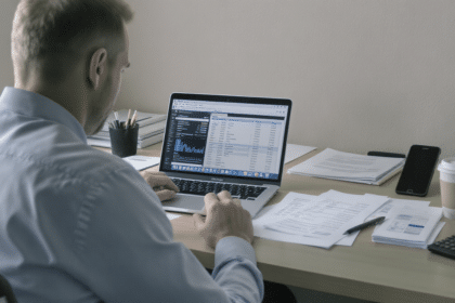 découvrez des stratégies efficaces et rapides pour optimiser la trésorerie de votre entreprise et assurer sa stabilité financière.
