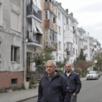 découvrez les perspectives de l'immobilier et l'avenir de la pierre face aux incertitudes économiques et sociales actuelles.
