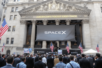 découvrez comment l'entrée triomphale de spacex en bourse illustre la domination incontestée de la finance américaine sur la scène mondiale.
