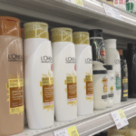 découvrez comment l’oréal surpasse lvmh sur le marché grand public grâce à sa forte performance dans les produits capillaires.