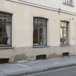 à mesure que les meublés touristiques se multiplient, les grandes villes risquent-elles de perdre leurs habitants et de devenir de simples décors ?