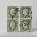 un bloc exceptionnel de quatre timbres cérès verts de 15 centimes a été vendu 120 000 euros, un record qui fascine les collectionneurs.